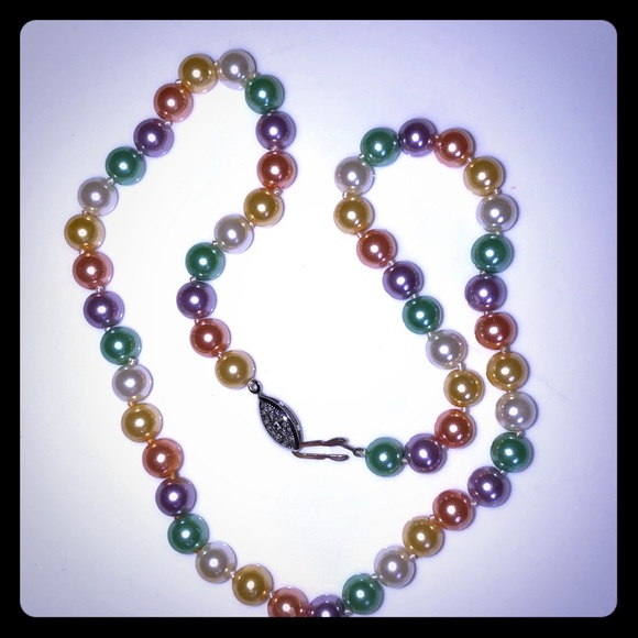 Multiple Colours Pearl Necklace - Picture 1 of 1